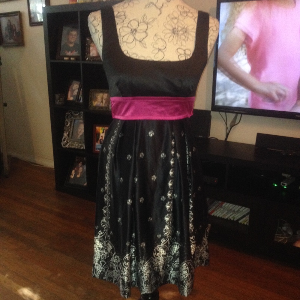 Tease me adorable dress size 5